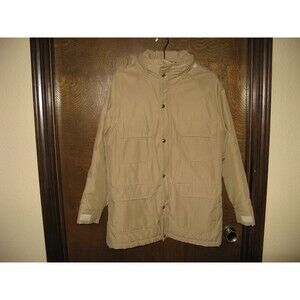 The Woolrich Woman Beige Quilted Heavy Coat w Hood Attachment Size M MADE IN USA
